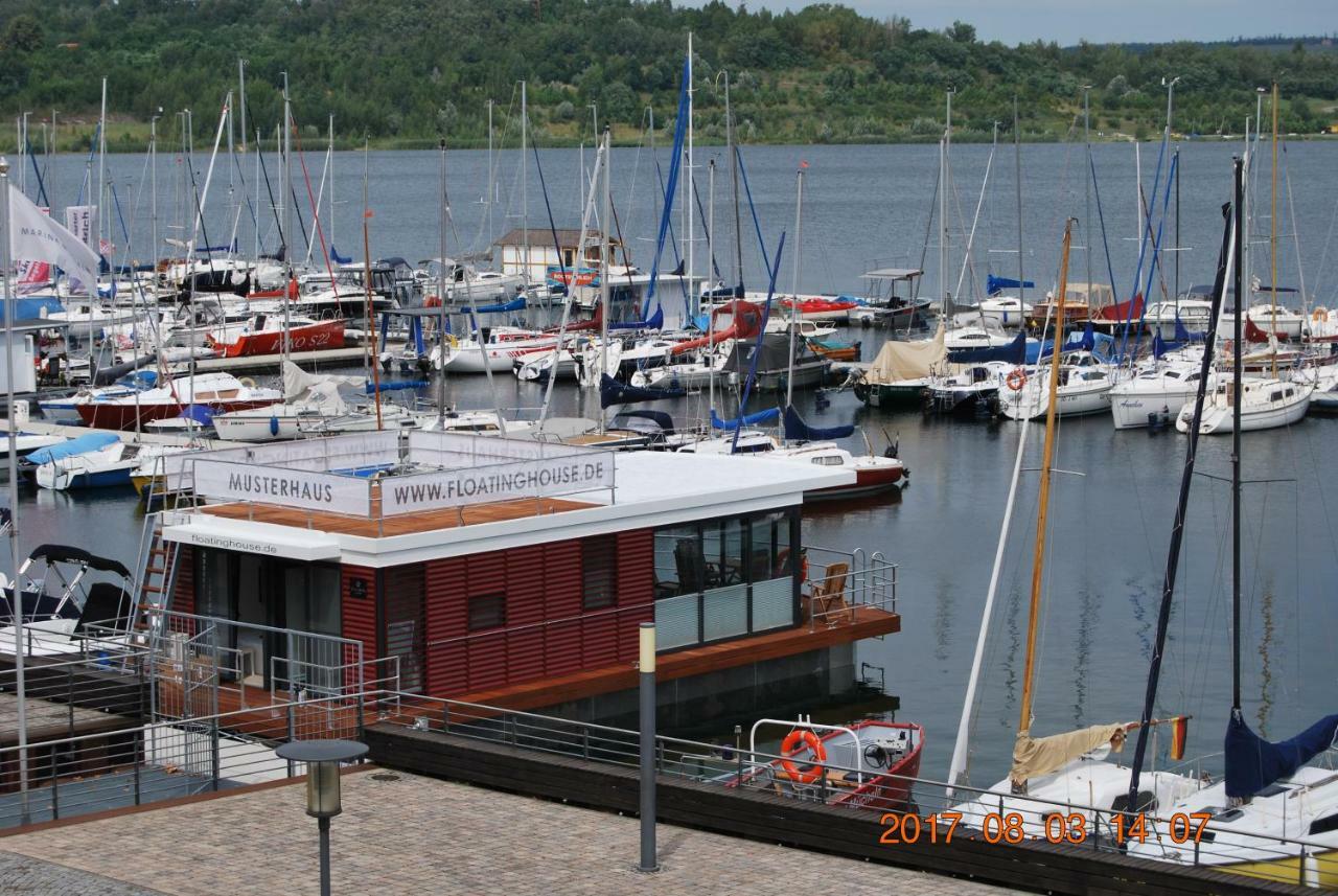 Hausboote und Ferienhäuser Marina Mücheln Mucheln Exterior foto